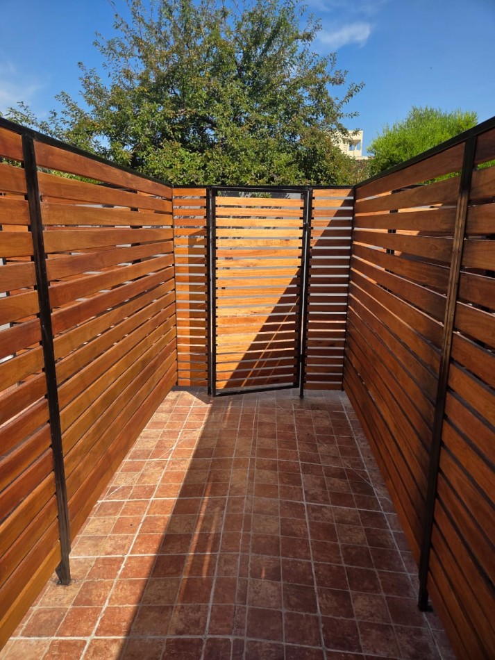 PH 2 Ambientes a la calle con Patio