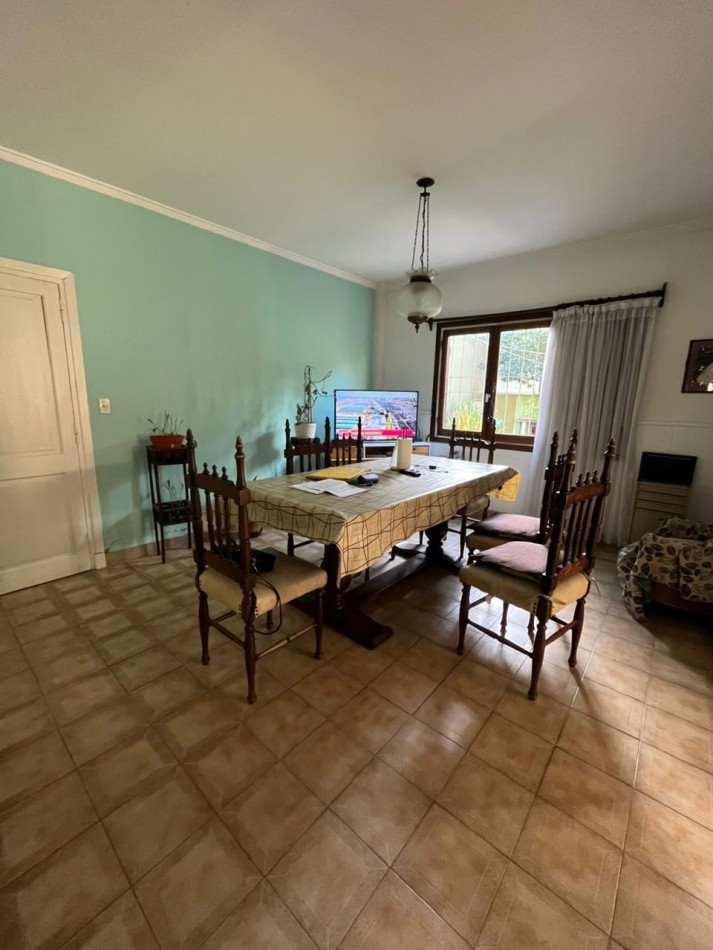 Chalet en venta zona Chauvin. Apto desarrollo
