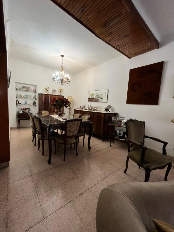 Chalet en venta zona Chauvin. Apto desarrollo