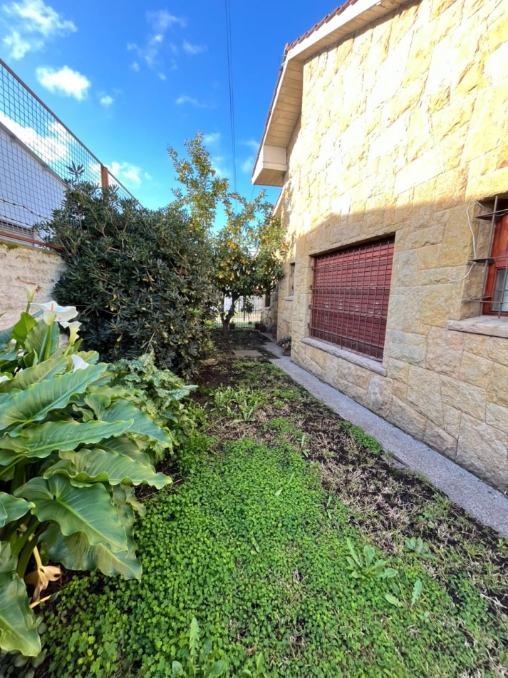 Chatel en venta en barrio Las Avenidas