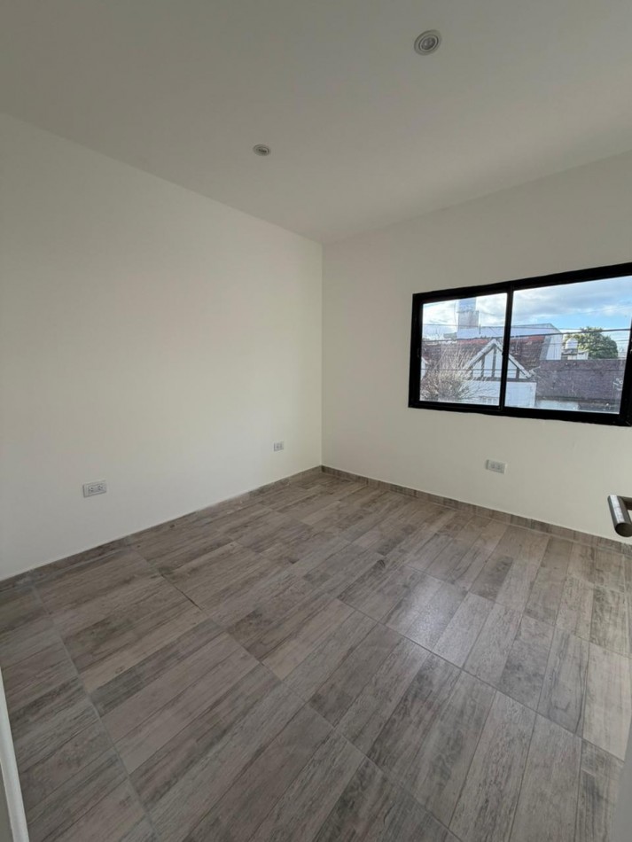 PH en venta tipo duplex Zona San Juan