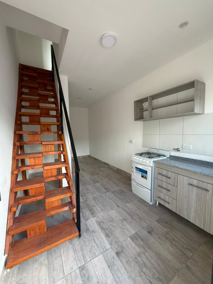 PH en venta tipo duplex Zona San Juan