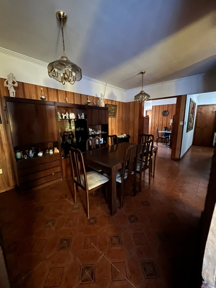 Chatel en venta en barrio Las Avenidas