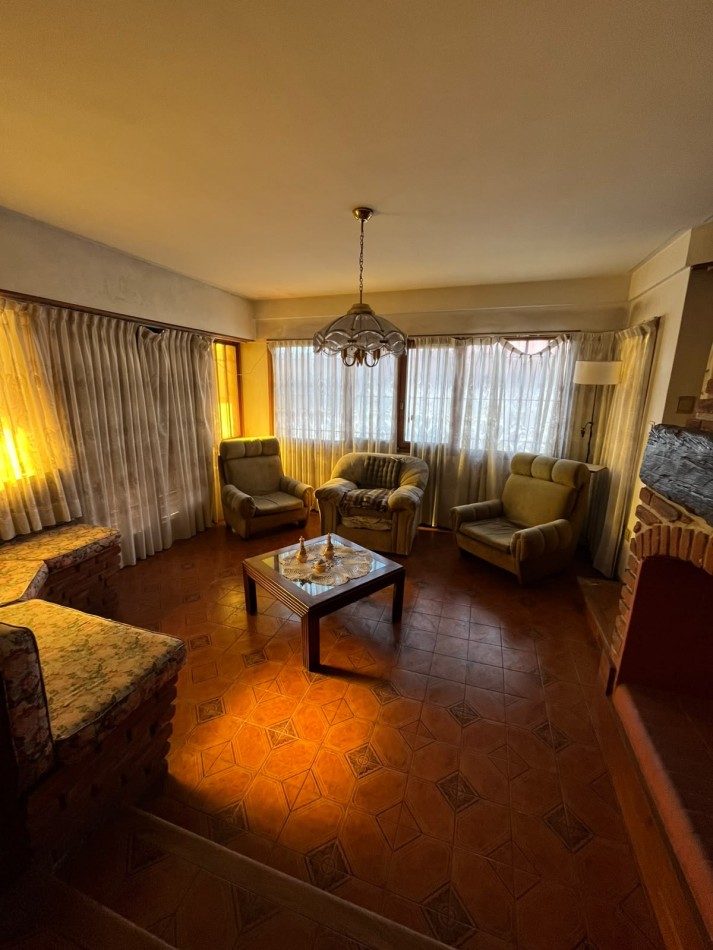 Chatel en venta en barrio Las Avenidas