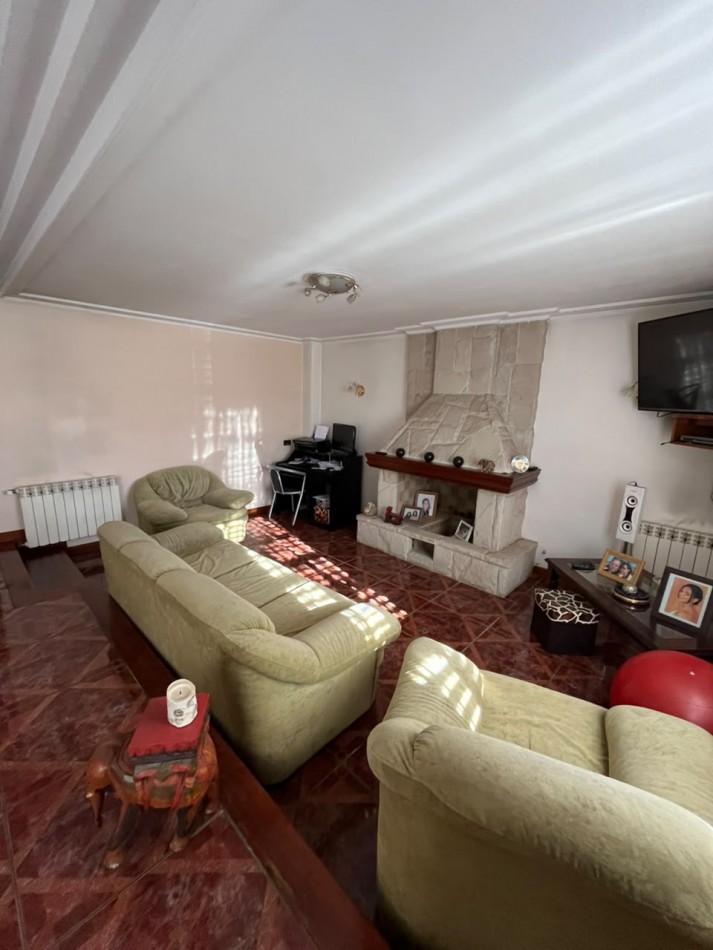 Importante Chalet en Venta en La Florida