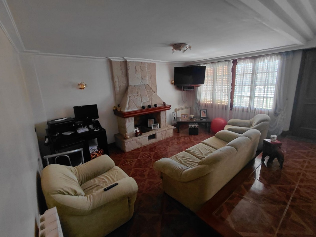 Importante Chalet en Venta en La Florida