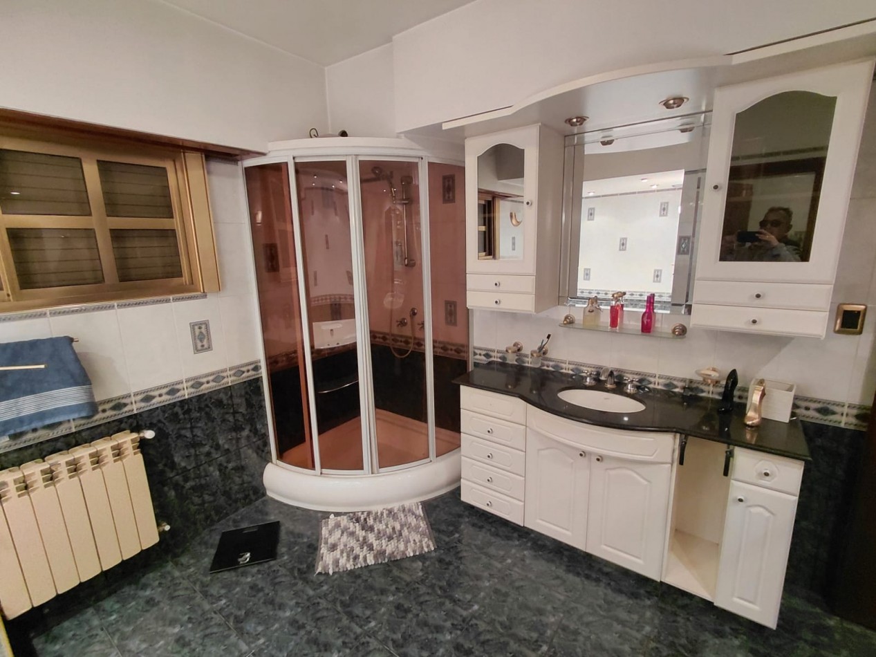 Importante Chalet en Venta en La Florida