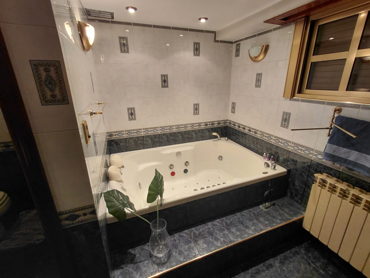 Importante Chalet en Venta en La Florida