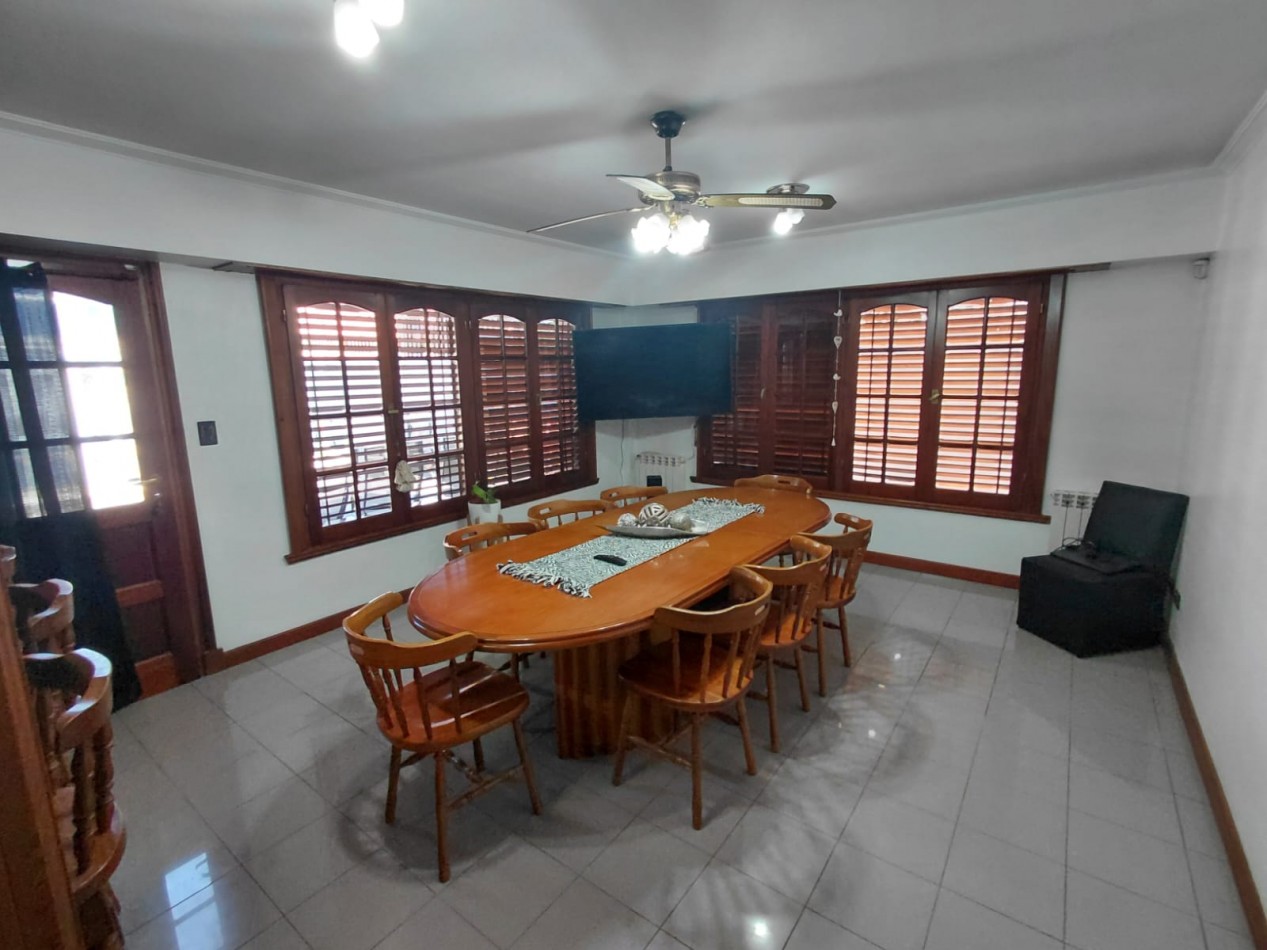 Importante Chalet en Venta en La Florida