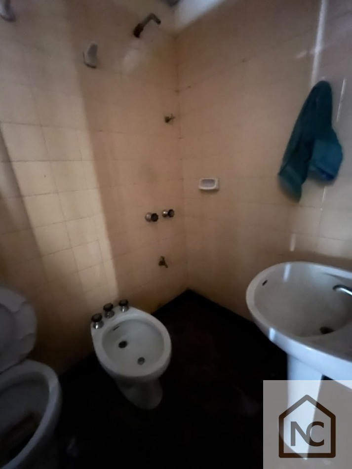 Chalet 3 ambientes + Galpon en Venta 