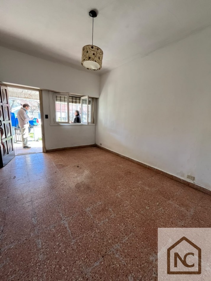 Chalet 3 ambientes + Galpon en Venta 