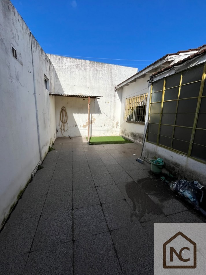 Chalet 3 ambientes + Galpon en Venta 