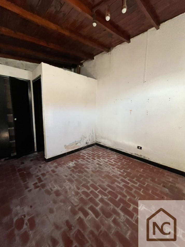 Chalet 3 ambientes + Galpon en Venta 