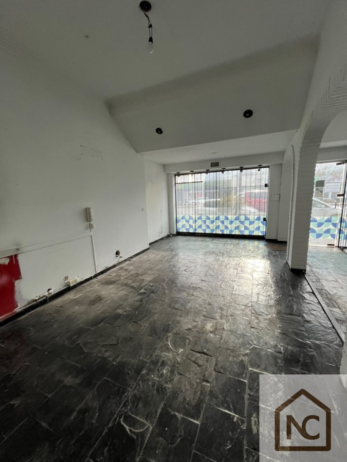 Local en Venta sobre Avenida Juan B Justo