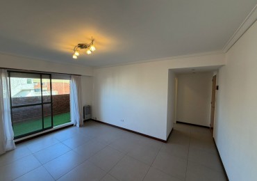 Departamento 2 Ambientes a la Calle en venta zona vieja terminal con cochera fija